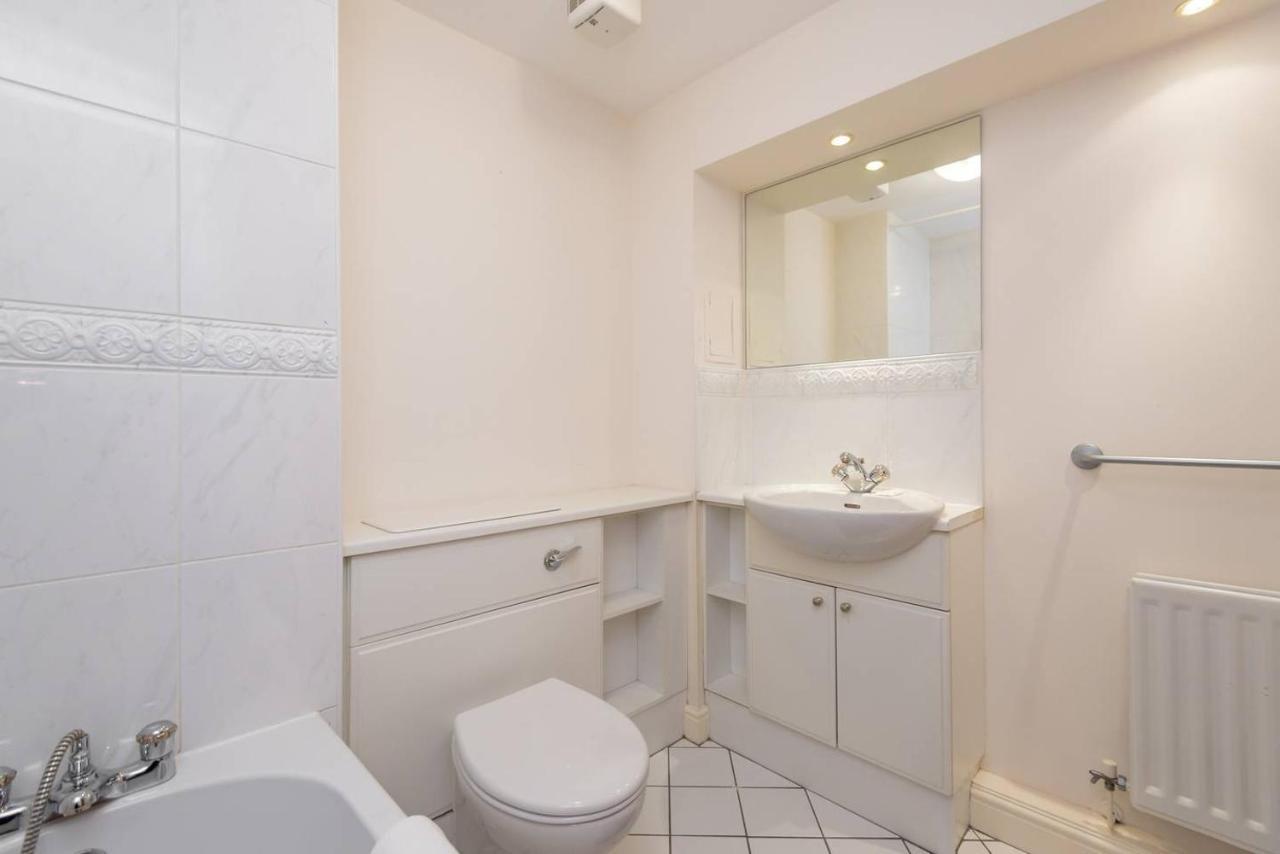 Joivy Old Town Apartment With Parking Close To Royal Mile EDI Exteriér fotografie